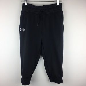 U N D E R  A R M O U R  c a p r i s